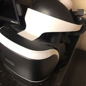 PS4 VR and move controllers
